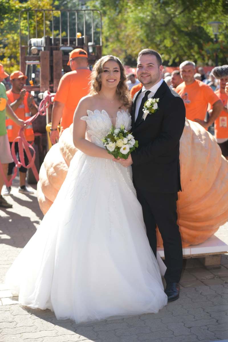 Mladenci FOTO ERVIN ŠALGO (2).jpg