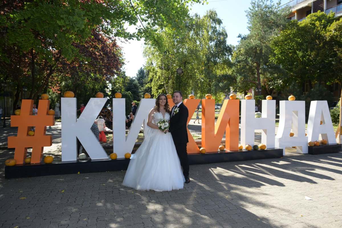 Mladenci FOTO ERVIN ŠALGO.jpg