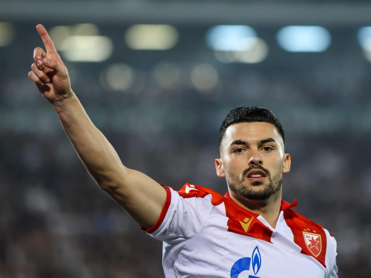 Nemanja Radonjić, slavi gol za Crvenu zvezdu na 177. večitom derbiju