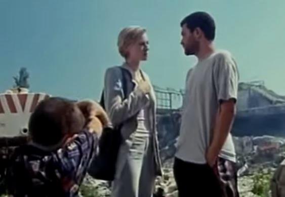 Ana Sofrenović i Nebojša Glogovac u filmu Nebeska udica (2).png