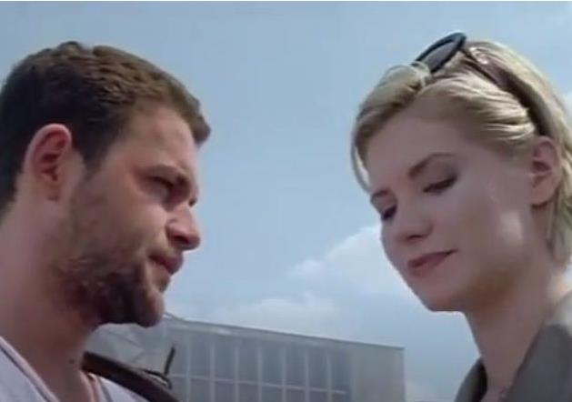 Ana Sofrenović i Nebojša Glogovac u filmu Nebeska udica (5).png