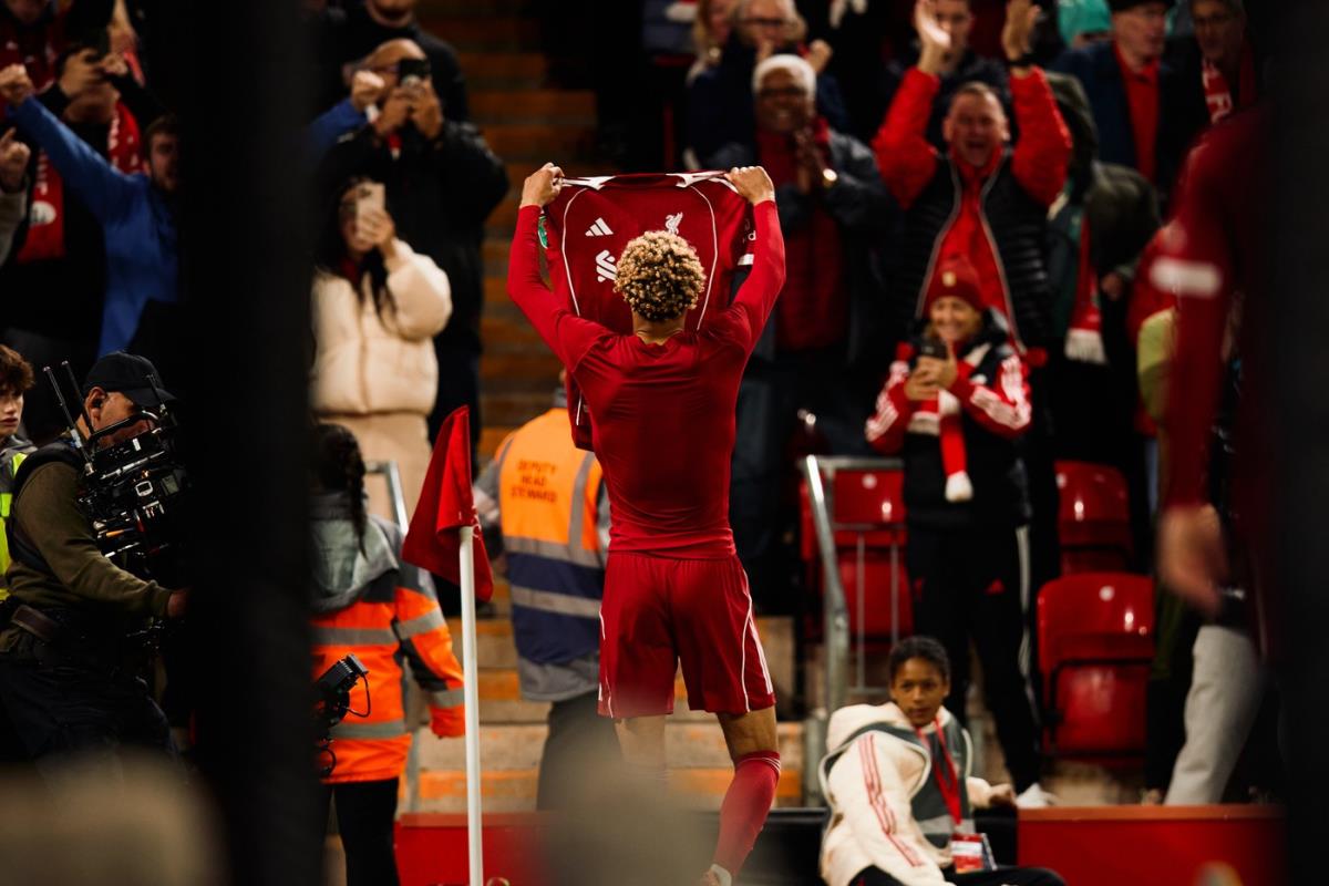 Ugo Ekitike dobio crveni karton