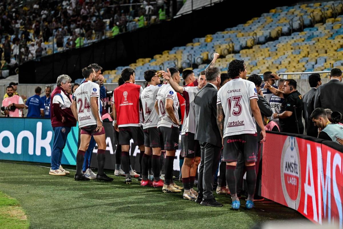 Tuča navijača na utakmici Fluminense - Lanus
