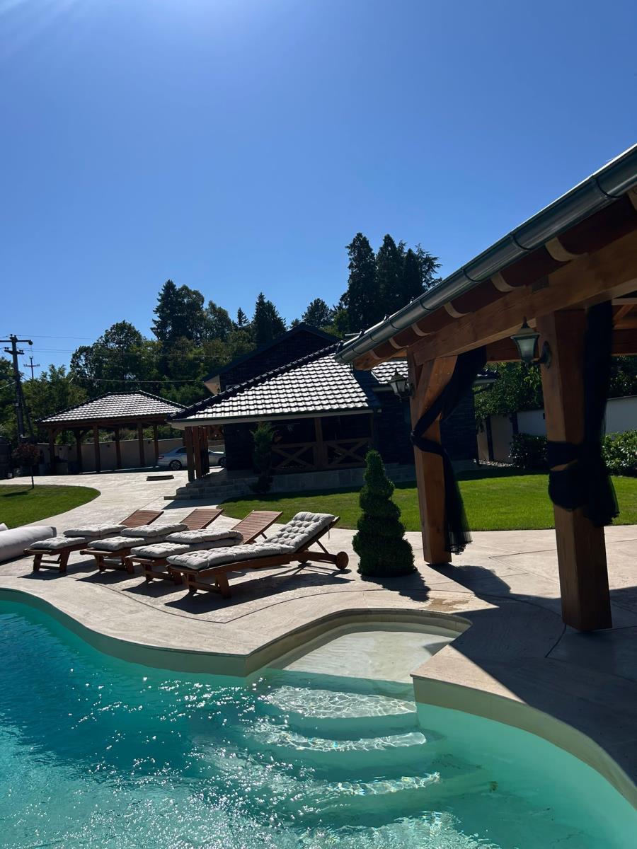 WhatsApp Image 2025-09-24 at 10.52.03 (1).jpeg