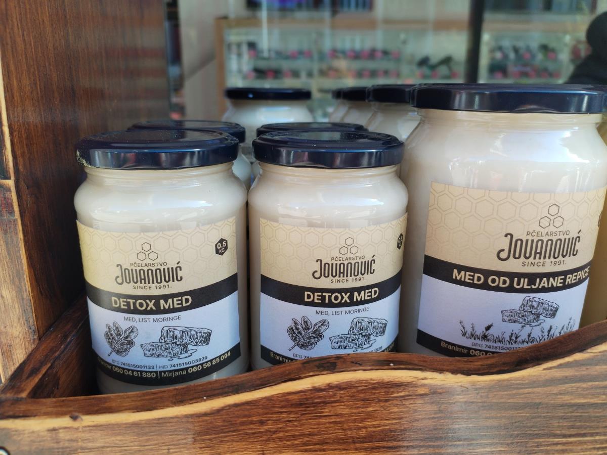 Užički medeni dani - Med od uljanih repica.jpg