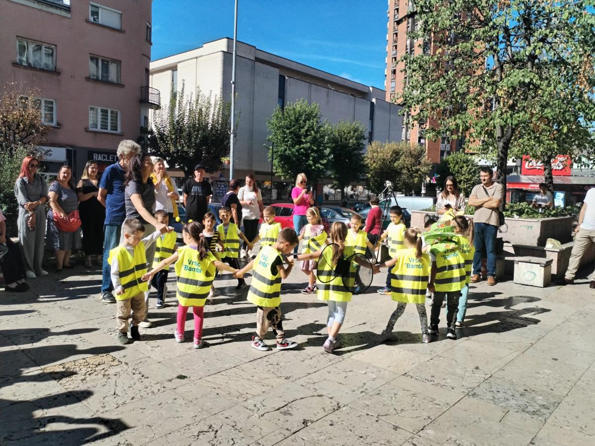 Užički medeni dani - deca iz vrtića.jpg