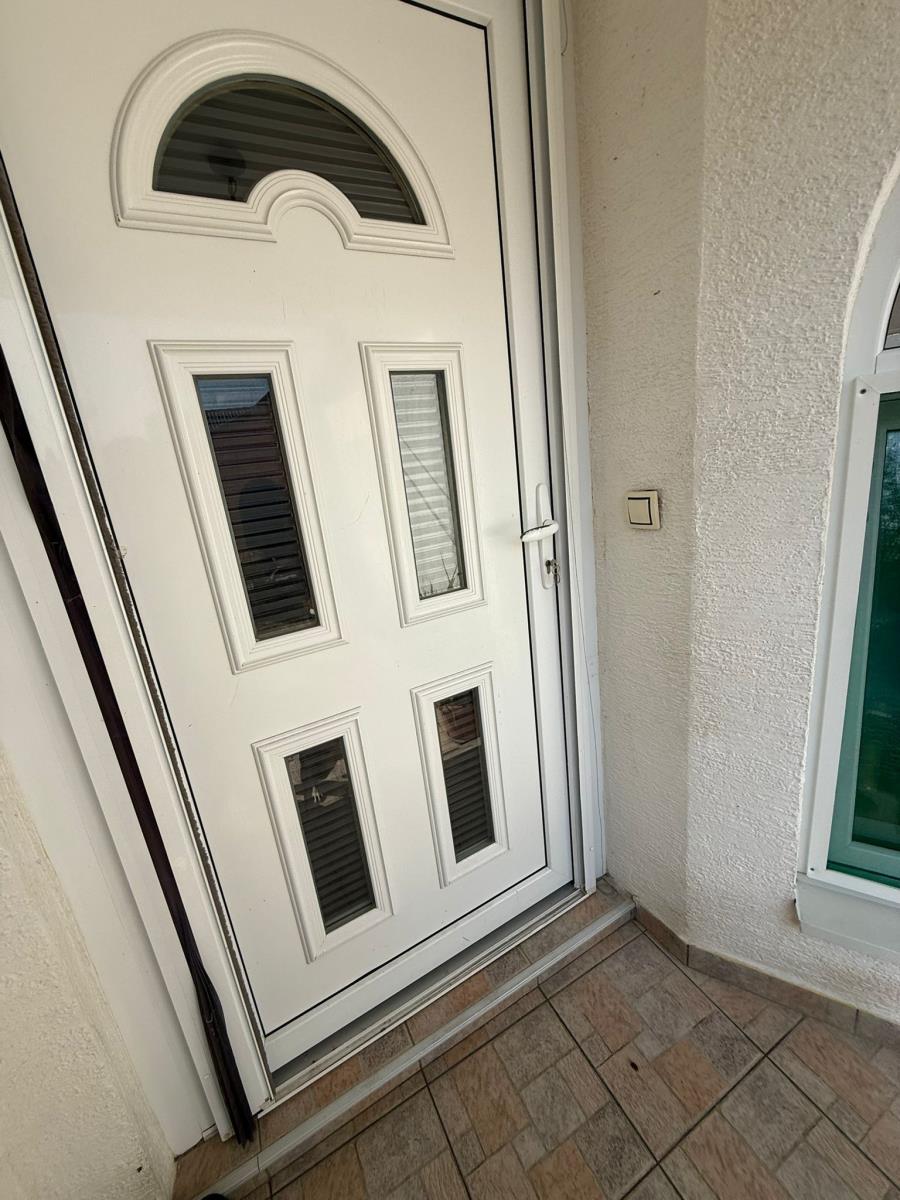 WhatsApp Image 2025-09-25 at 11.39.32_b48554ba.jpg