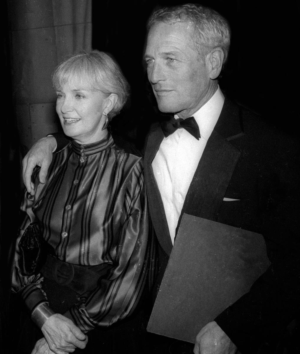 Pola Njumen, Džoan Vudvord