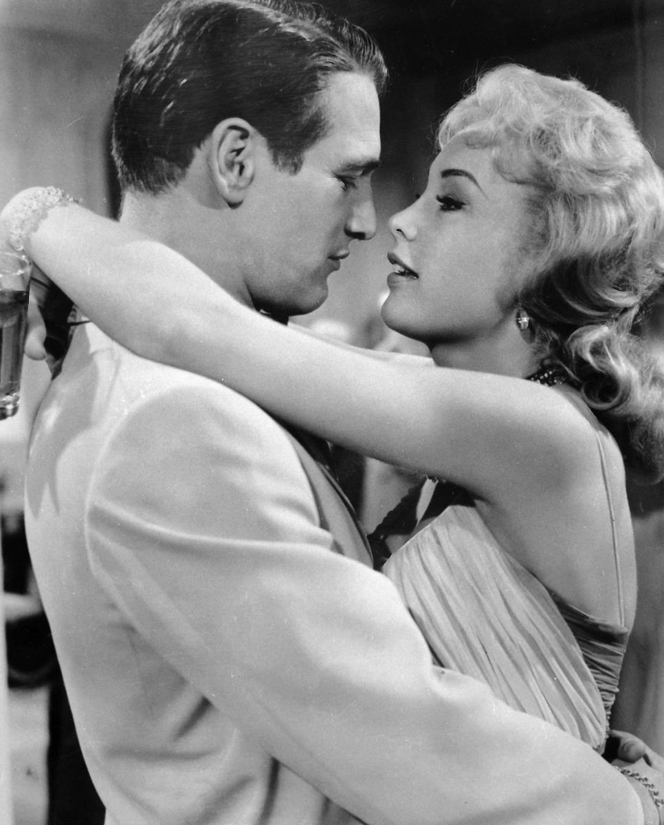 Pola Njumen, Džoan Vudvord