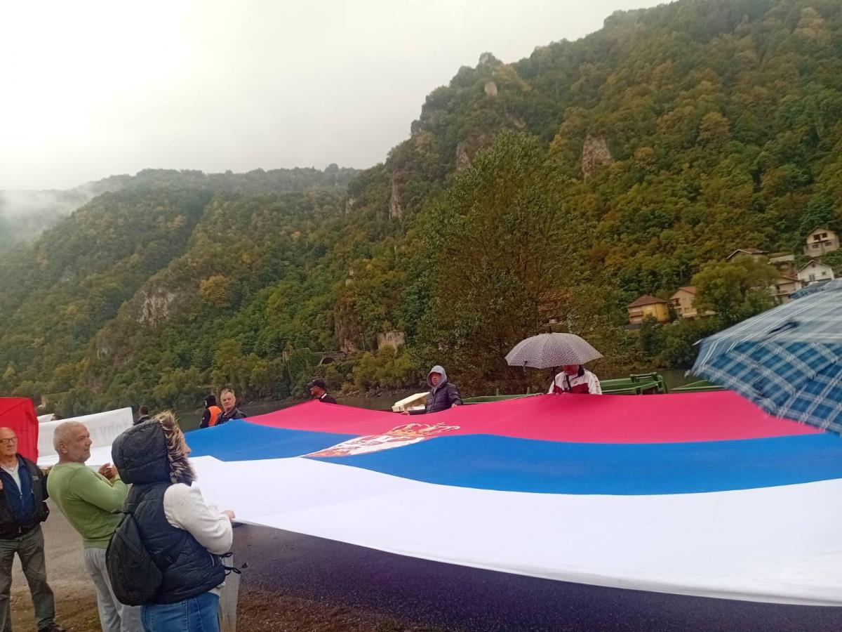 WhatsApp Image 2025-09-28 at 17.26.21 (1).jpeg