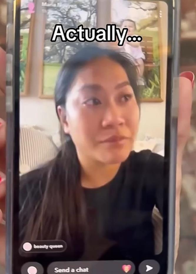 žena koja ga ucenjuje sa detetim koje nije njegovo