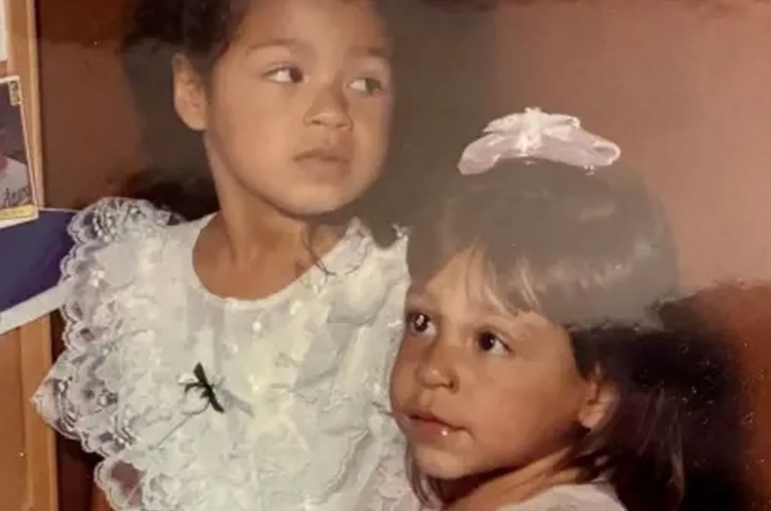 Jasmin i Elizabet, sada Tina i Melisa