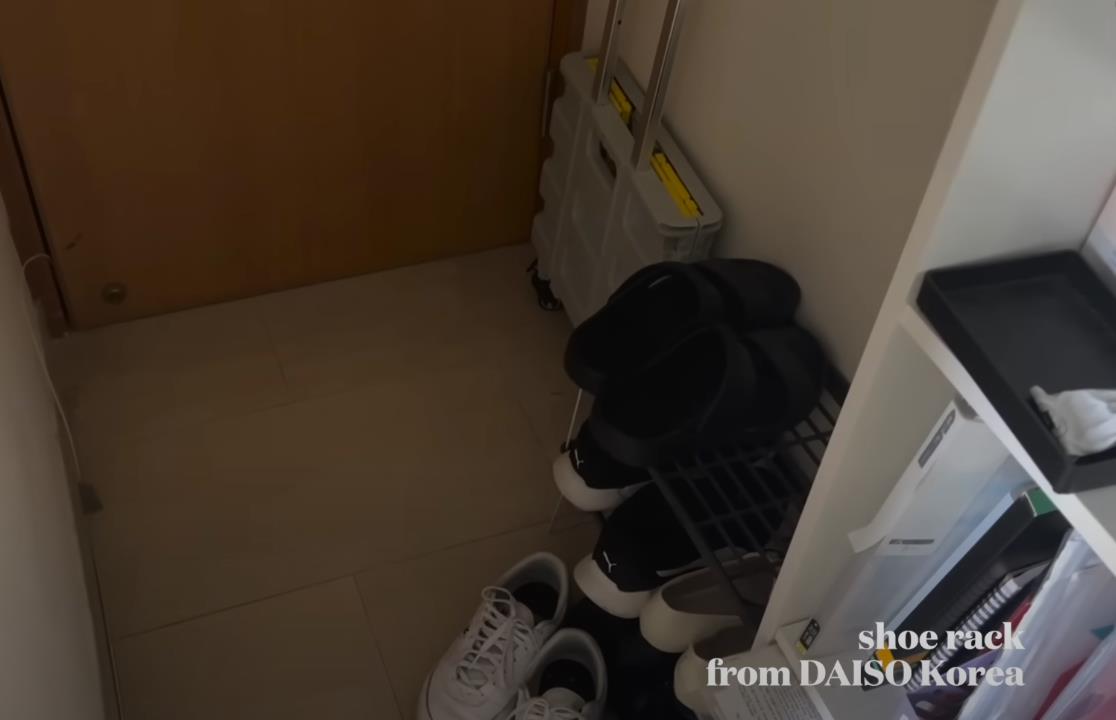 Ešli Kim pokazala stan od 9 kvadarata u Hong Kongu (3).png