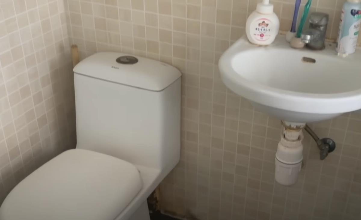 Ešli Kim pokazala stan od 9 kvadarata u Hong Kongu (7).png