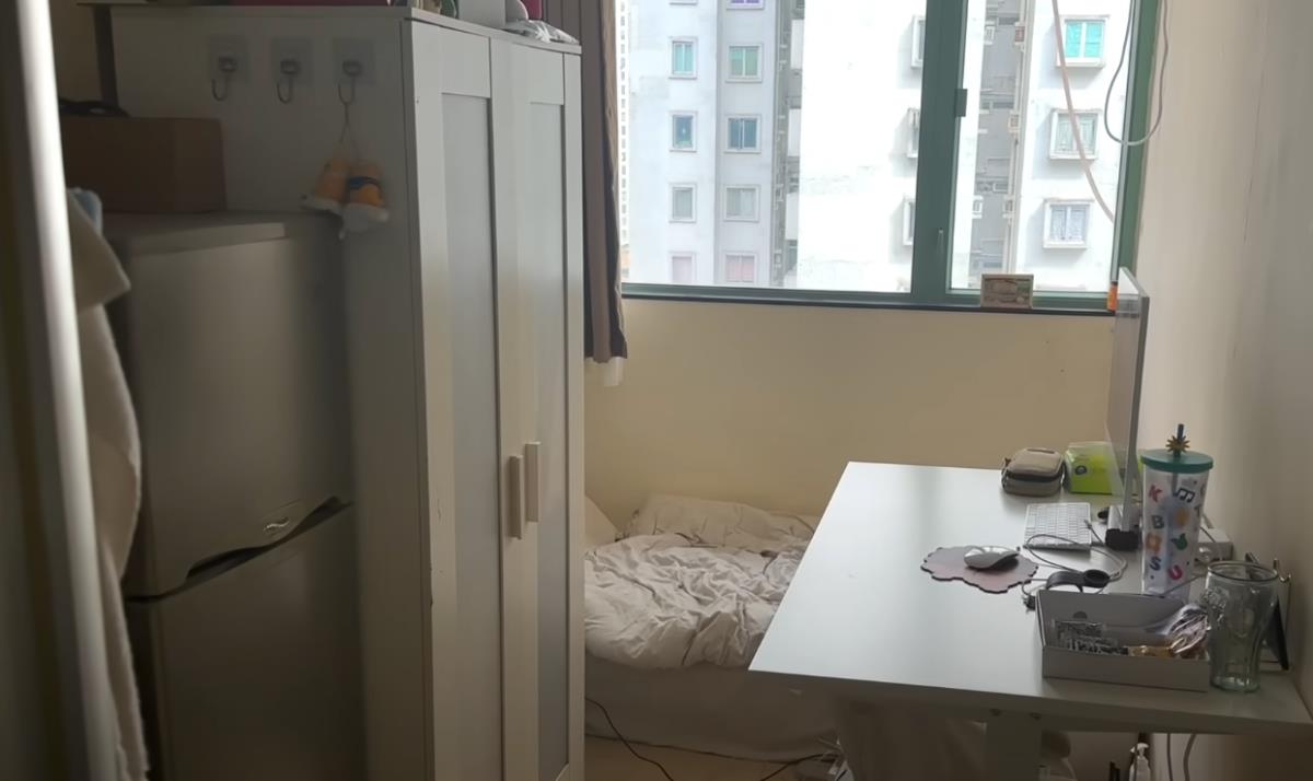 Ešli Kim pokazala stan od 9 kvadarata u Hong Kongu (11).png