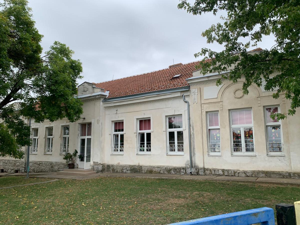 Osnovna škola Vuk Karadžić u Ripnju