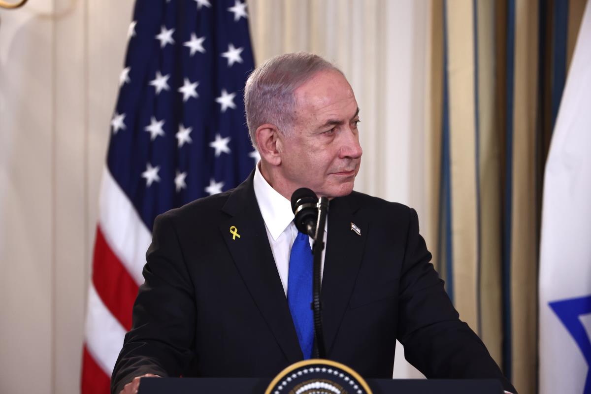 x02 EPA Jim Lo Scalzo  Pool.jpg