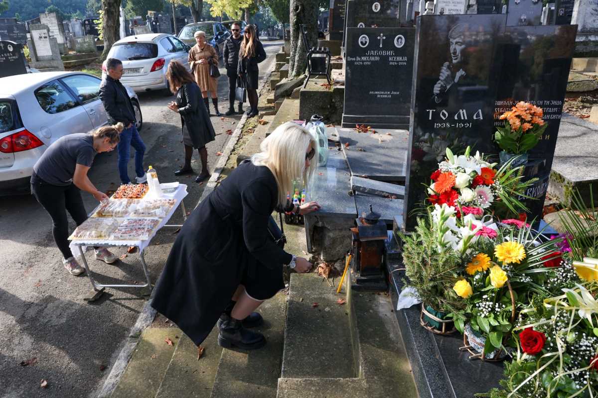 Pomen Tomi Zdravkoviću Toma Zdravković  godišnjica Centralno Groblje Goca i porodica (7).jpeg