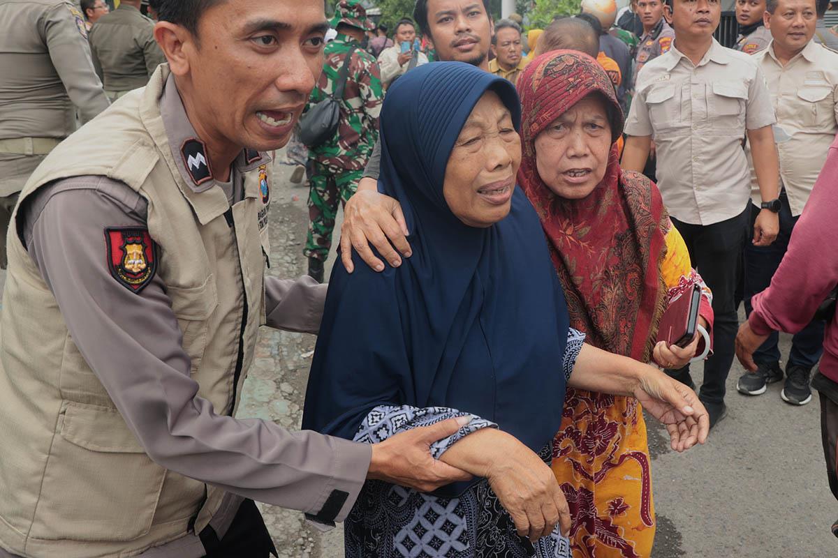 Indonezija Srušena zgrada škola.jpg