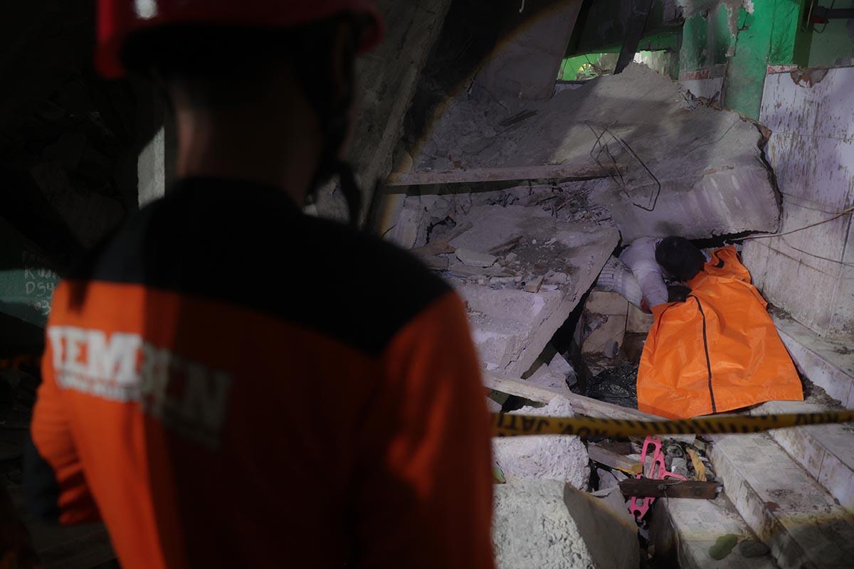 Indonezija Srušena zgrada škola (24).jpg