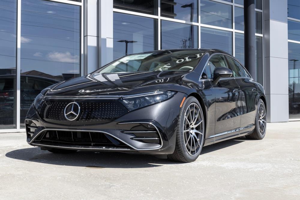 Mercedes EQS (5).jpg