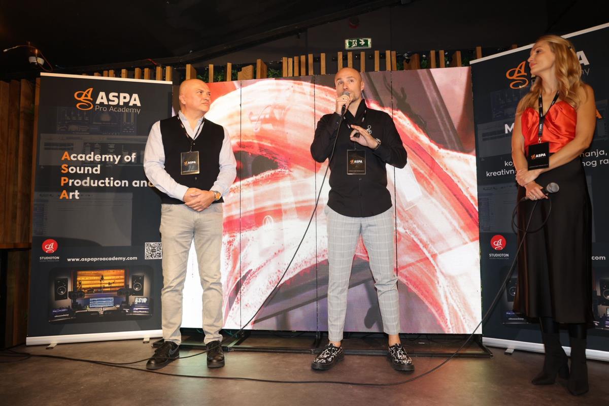 WhatsApp Image 2025-10-01 at 18.44.50.jpeg