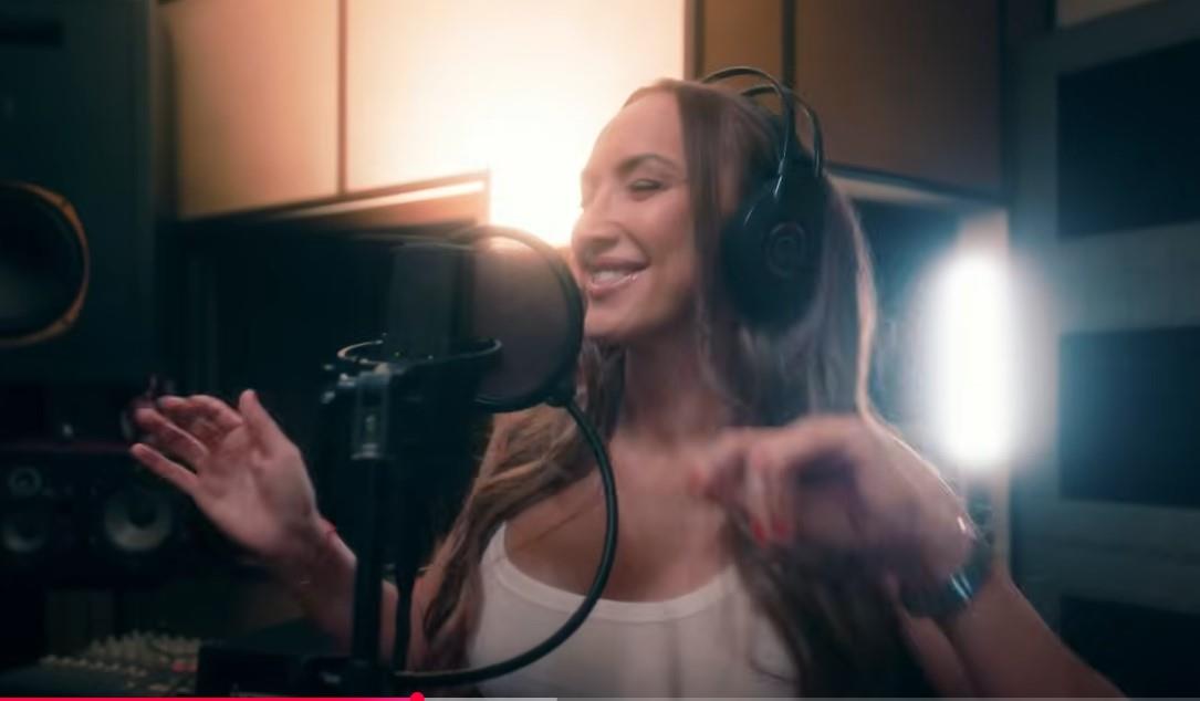 Goga Sekulić prepevala pesmu Biljane Jevtić