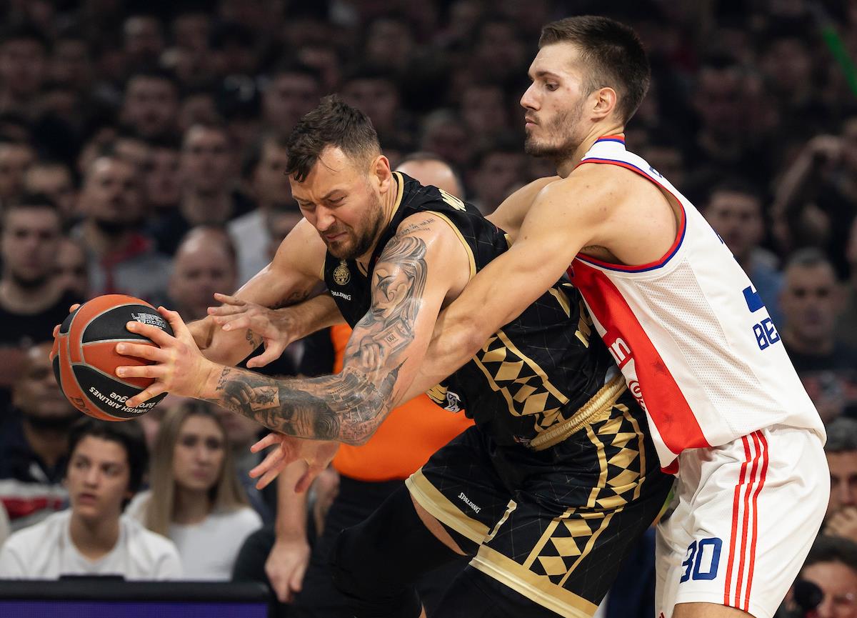 Donatas Motiejunas na utakmici protiv Zvezde iz prošle sezone
