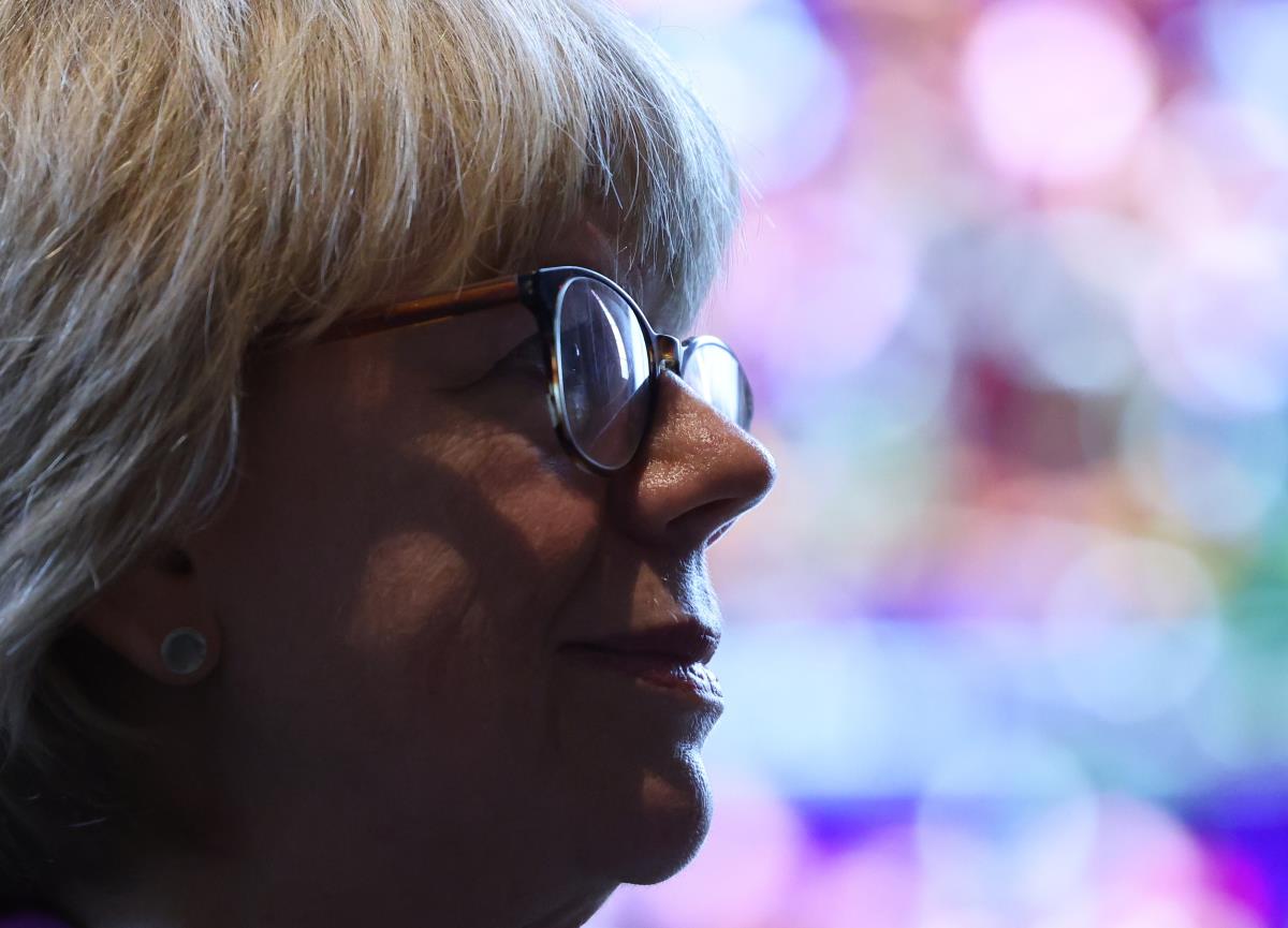 xxx05 EPA Neil Hall.jpg