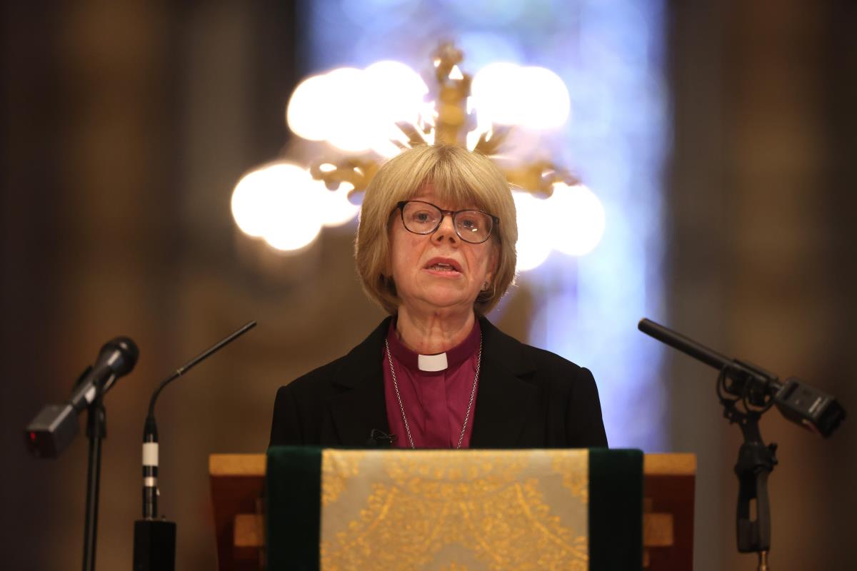 xxx02 EPA Neil Hall.jpg