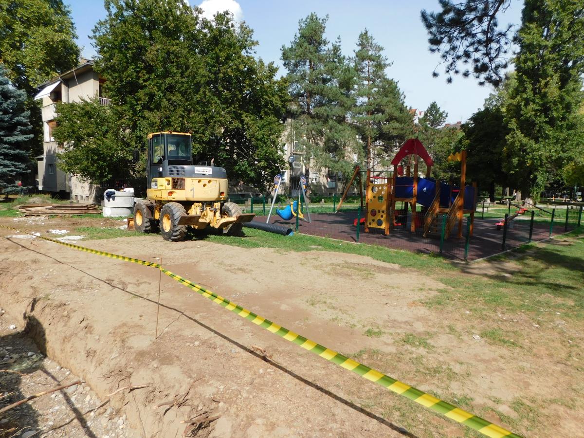 LOZNICA - Igralište ostaje.JPG