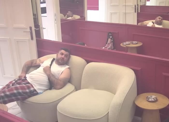 Screenshot 2025-10-04 225452.png