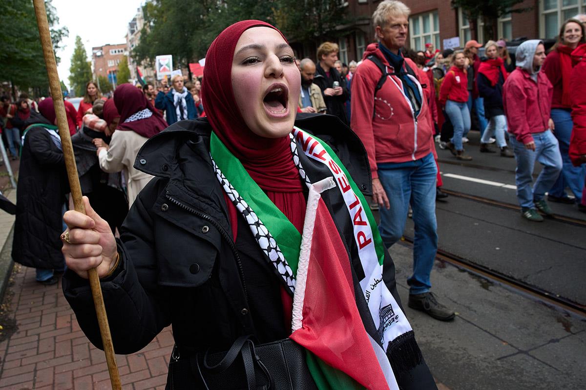 104 AP Peter Dejong.jpg