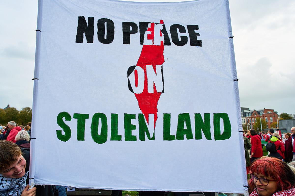 103 AP Peter Dejong.jpg