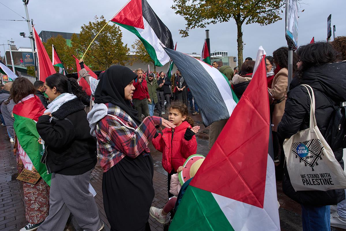 102 AP Peter Dejong.jpg