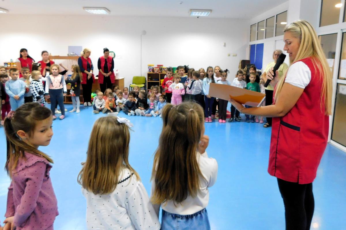 LOZNICA - Dečja nedelja.JPG