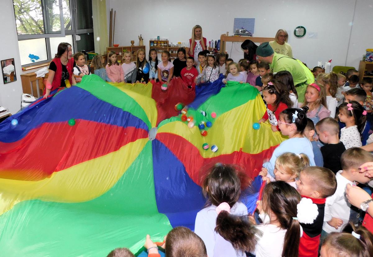 LOZNICA - Njihova nedelja.JPG