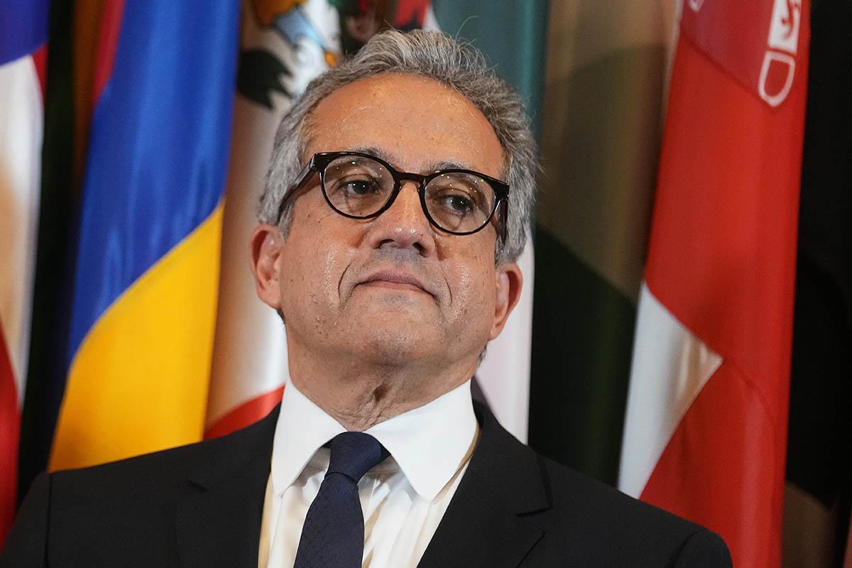 x01 AP Thibault Camus.jpg