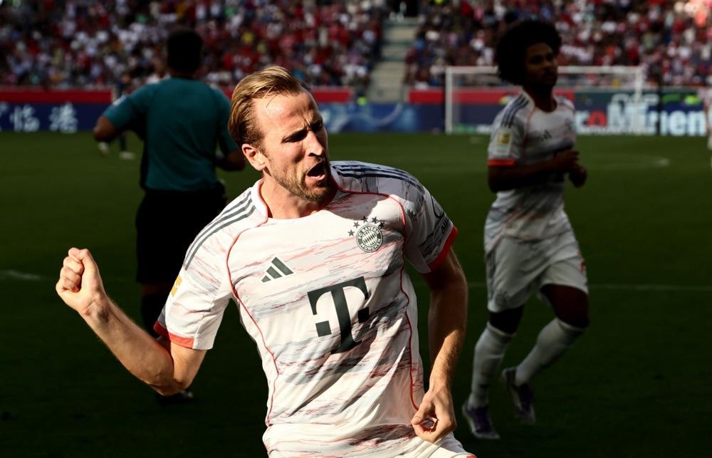 Hari Kejn slavi gol u dresu Bajerna