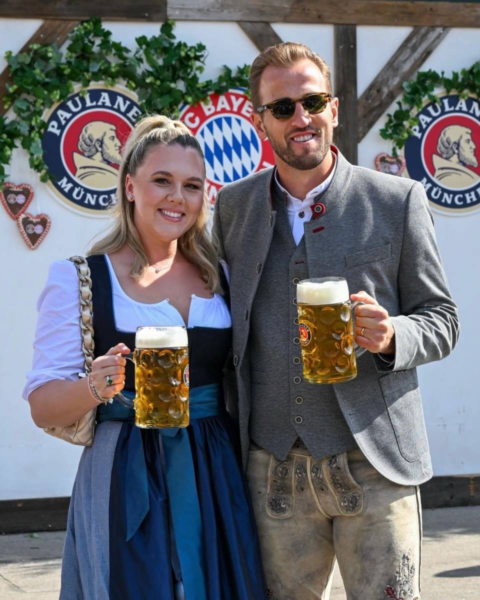 Hari Kejn sa suprugom Kejt na Oktoberfestu 2025