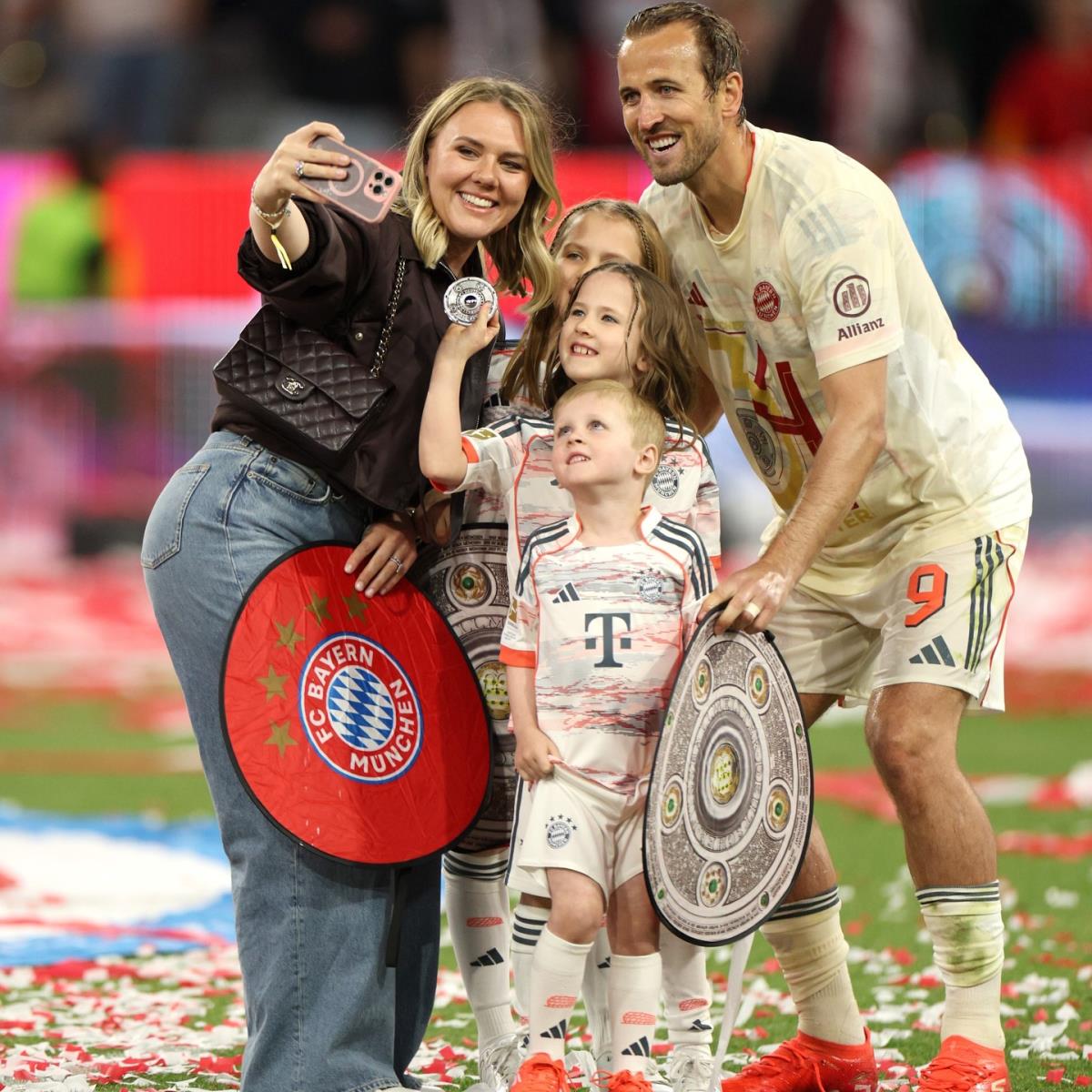 Hari Kejn sa suprugom Kejt i decom