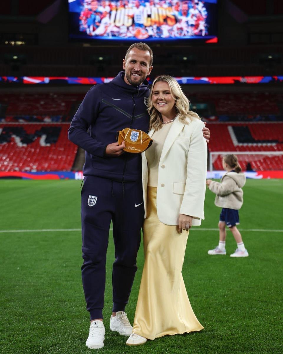 Hari Kejn sa suprugom Kejt