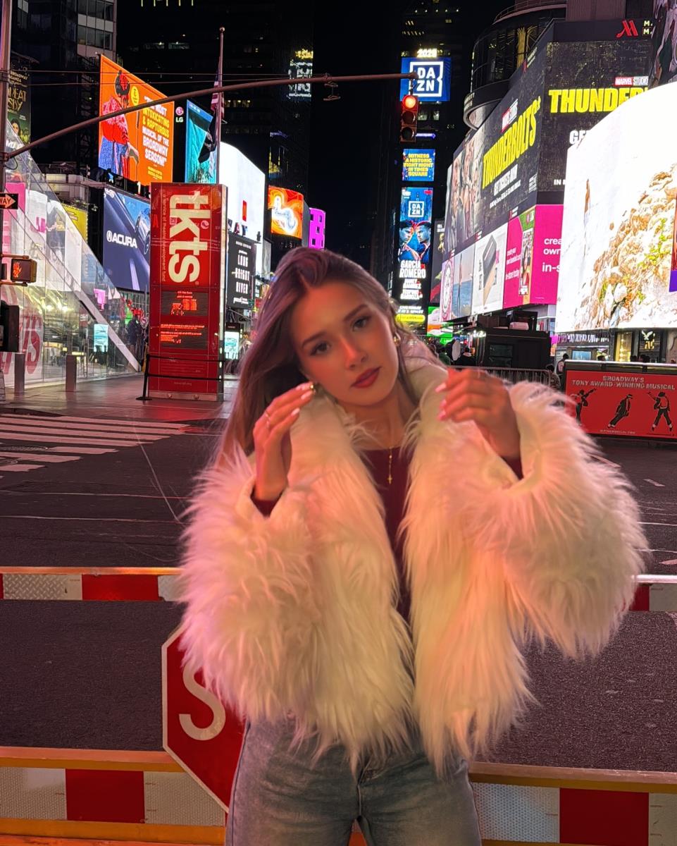 Isidora Gutijerez u provodu