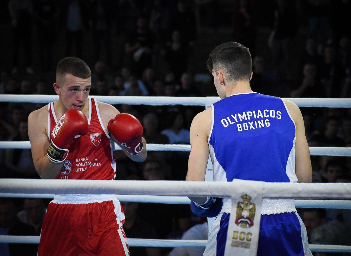 Bokseri Crvene zvezde i Olimpijakosa