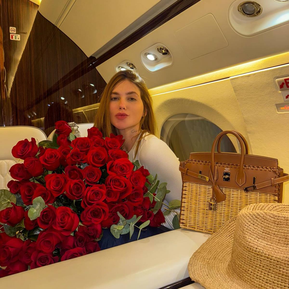 Virdžinija Fonseka u avionu