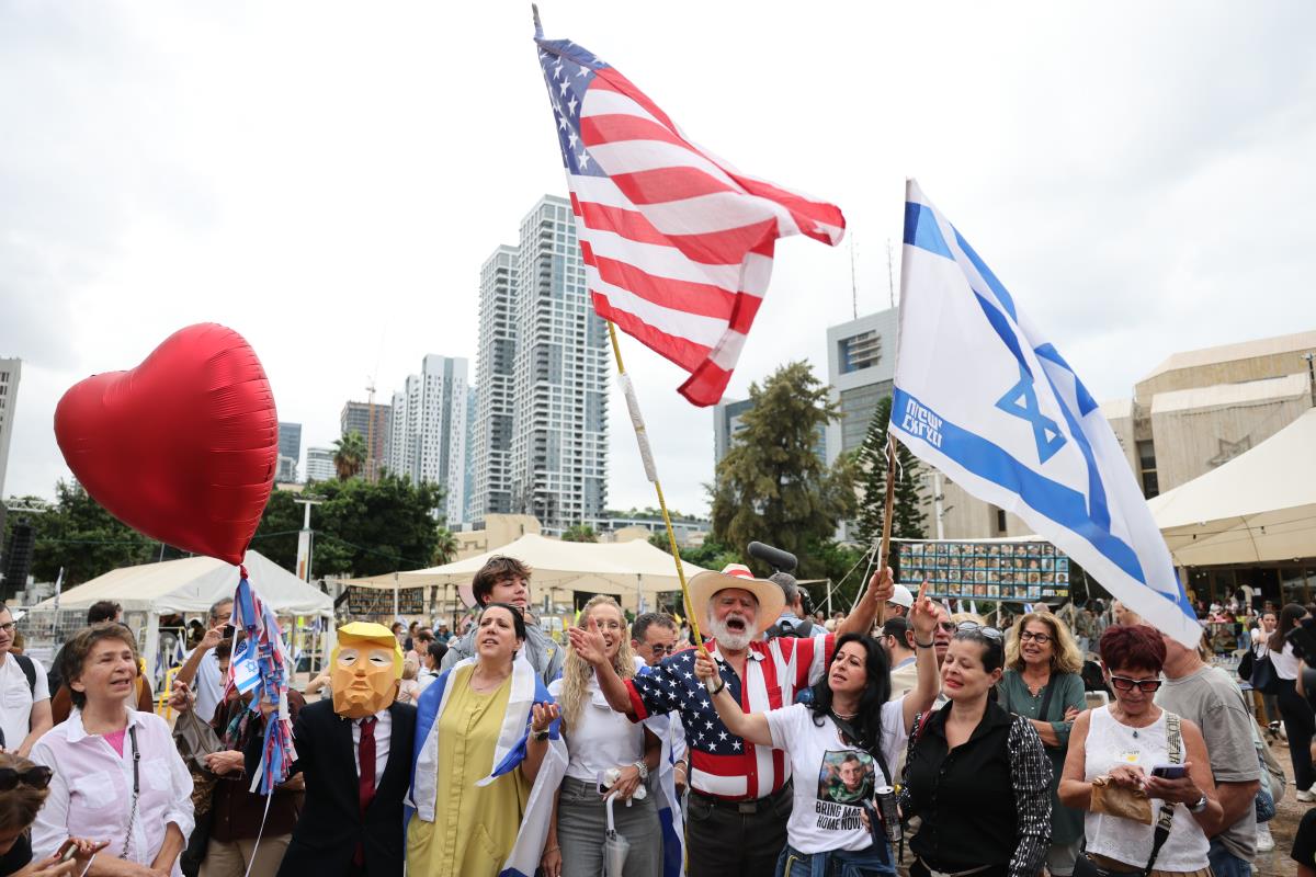 107 EPA Abir Sultan.jpg