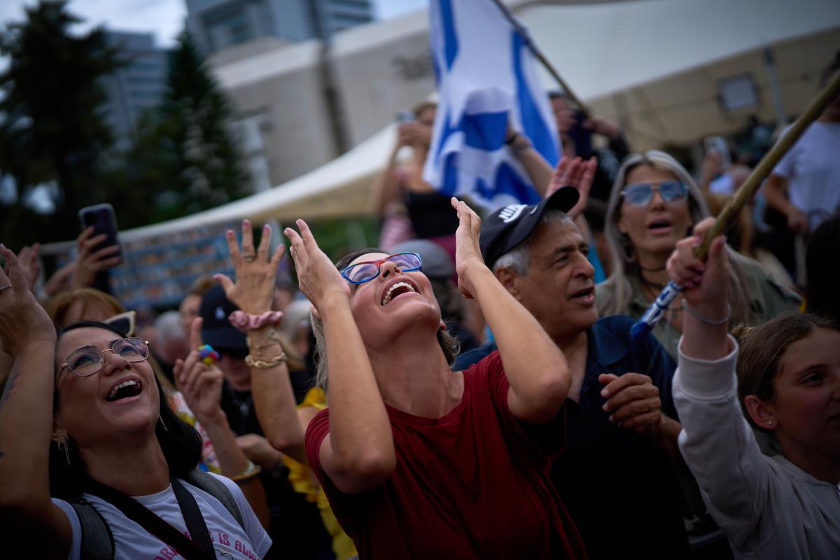 102 AP Emilio Morenatti.jpg