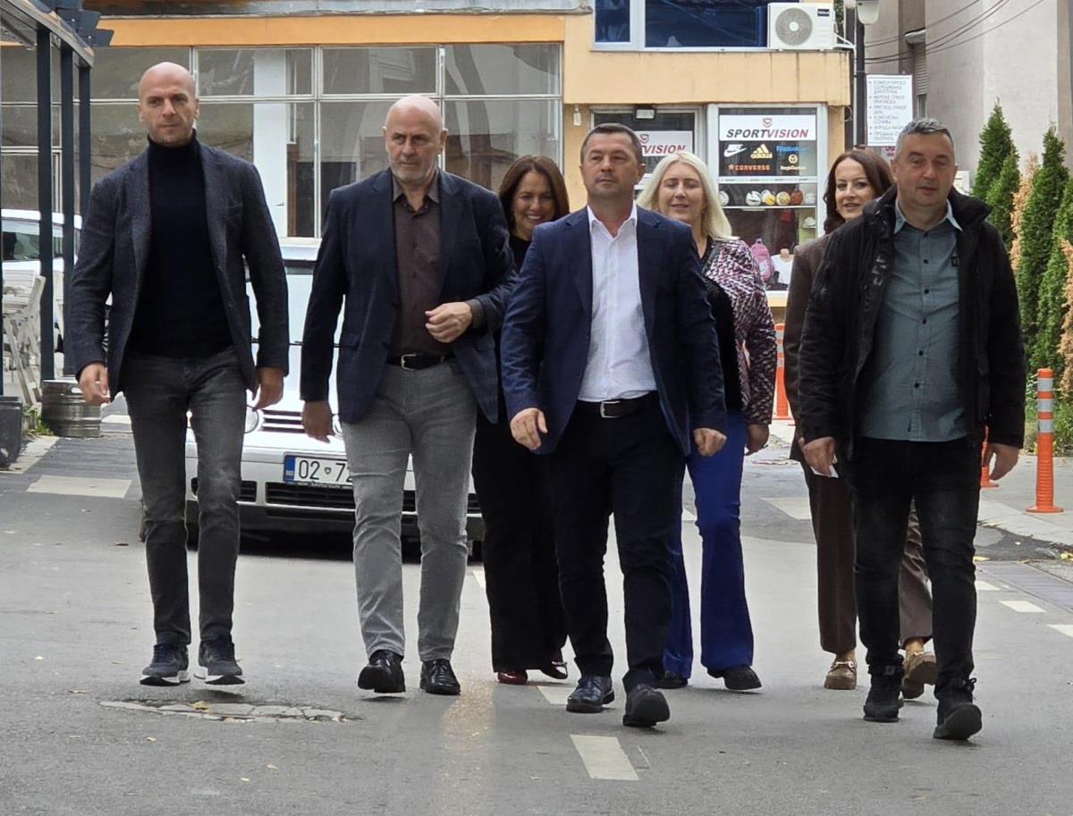 WhatsApp Image 2025-10-12 at 10.42.33_16d47517.jpg