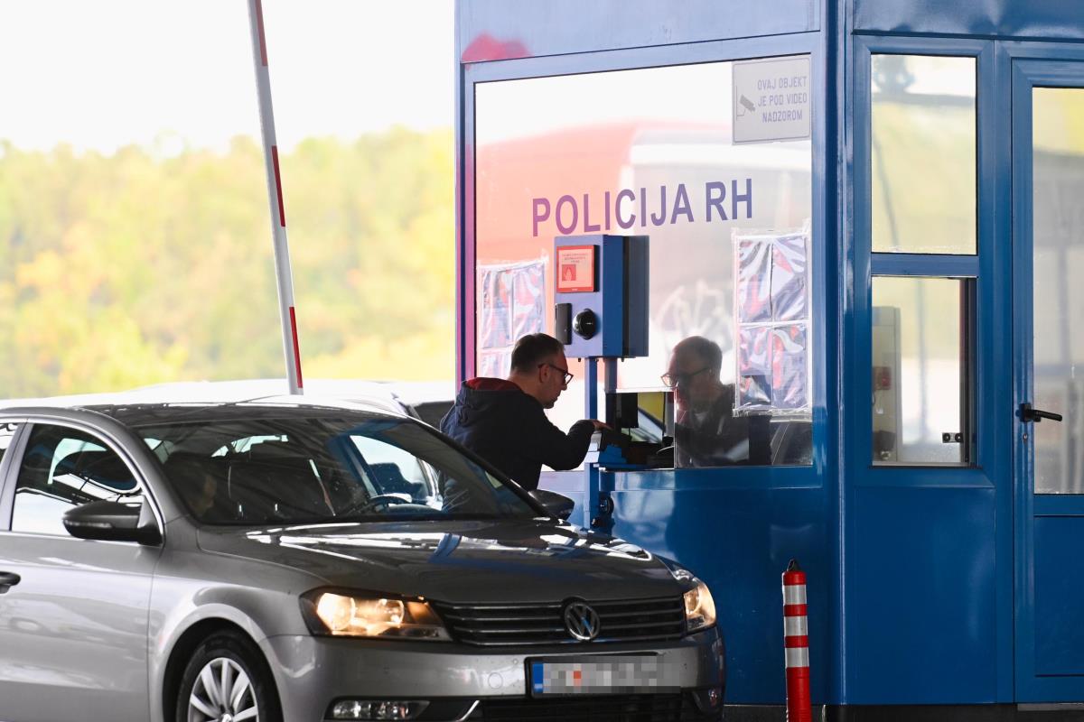 EES granica  granični prelaz pasoš otisci prtstiju (8).jpeg