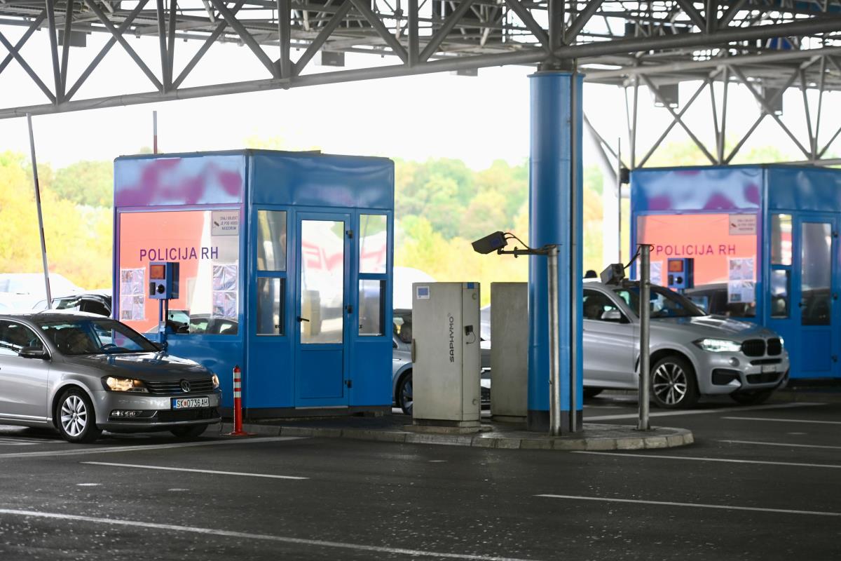 EES granica  granični prelaz pasoš otisci prtstiju (3).jpeg